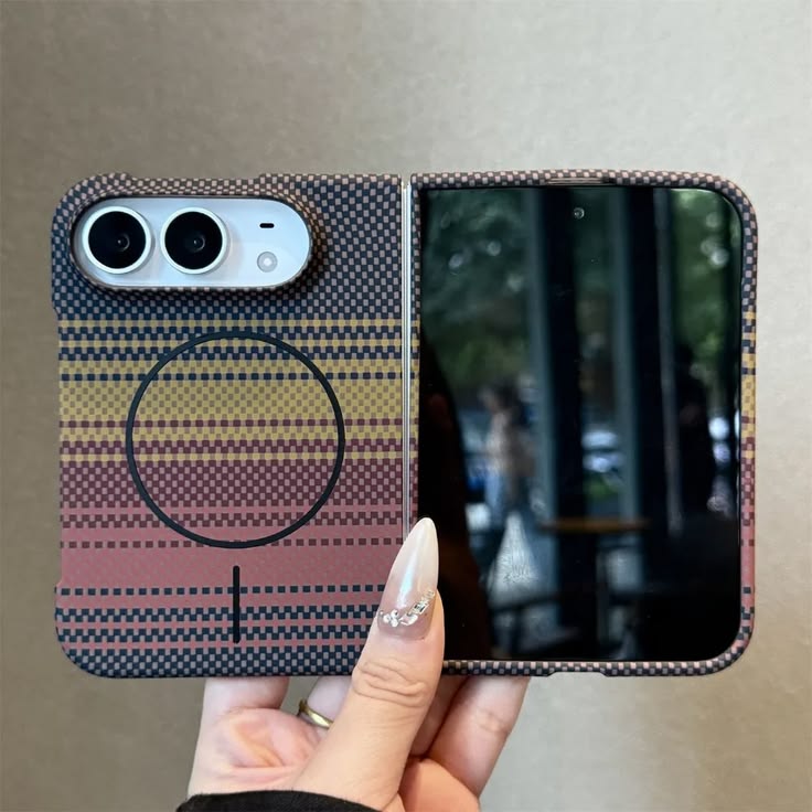 iPhone 18 Pro Karbon Fiber Kılıf