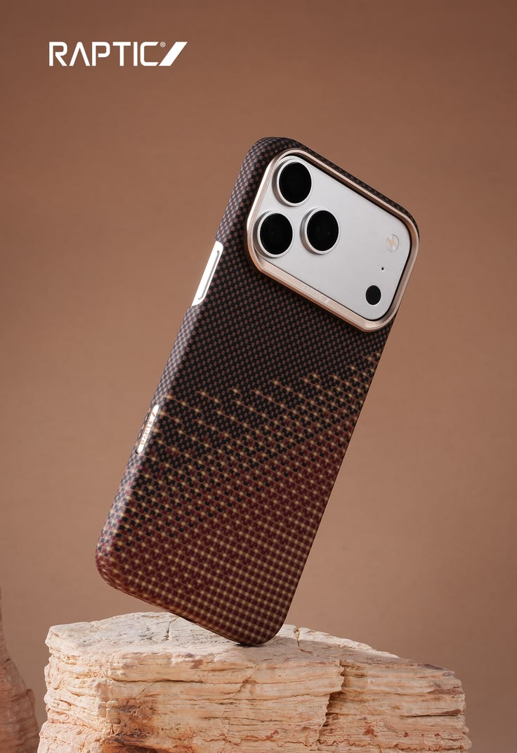 iPhone 18 Pro Max Karbon Fiber Kılıf